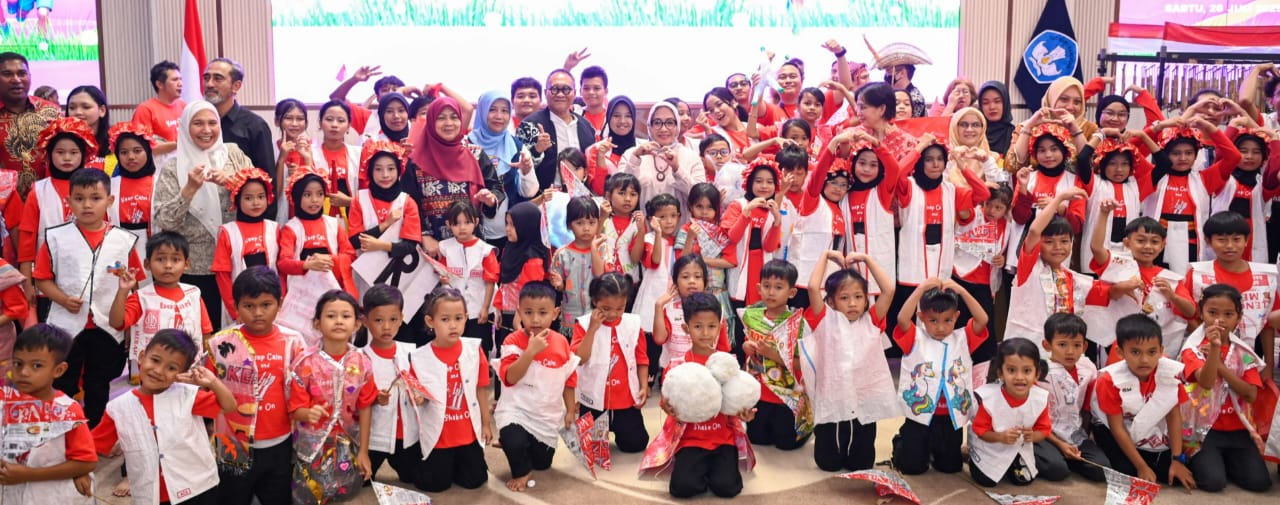 Kabar PAUD - Harmoni Angklung Anak Bangsa: Konser Pancasila Voice of Humanity Siswa PAUD  dan Pendidikan Dasar Memukau