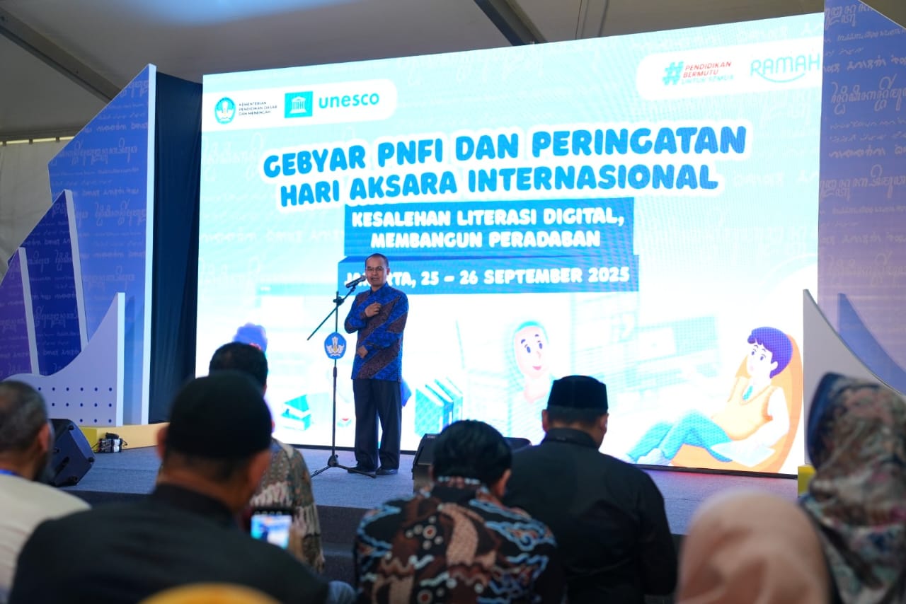 Kabar PAUD - Hari Aksara Internasional 2025: Menyatukan Literasi Digital dan Tradisi Direktorat PAUD Hadirkan Pojok Baca dan Pustaka Digital Anak 