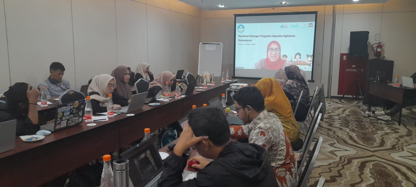 Kabar PAUD - Membangun Pondasi Emas Anak Bangsa: Kemendikdasmen Revitalisasi 1.517 Satuan Pendidikan PAUD, Optimisme Kualitas Infrastruktur Pendidikan Dini 
