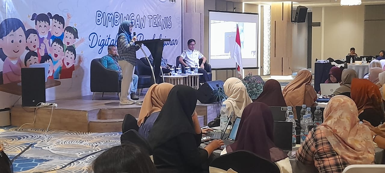 Kabar PAUD - Direktur PAUD Minta Guru Lihat Tayangan Serial Webinar Digitalisasi Pembelajaran di YouTube PAUDPEDIA, Jika Temukan Kendala Teknis Hubungi Nomor Unit Layanan di Laman Resmi Direktorat PAUD