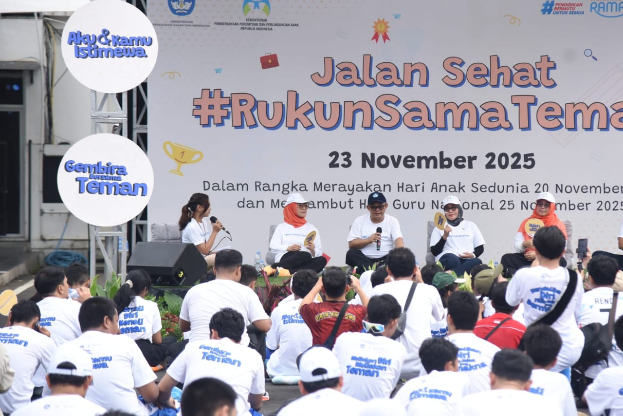 Kabar PAUD - Kemendikdasmen Gelar Jalan Sehat #RukunSamaTeman Sambut Hari Guru dan Hari Anak, Guru sebagai "Orang Tua" dan Teman sebagai "Saudara"