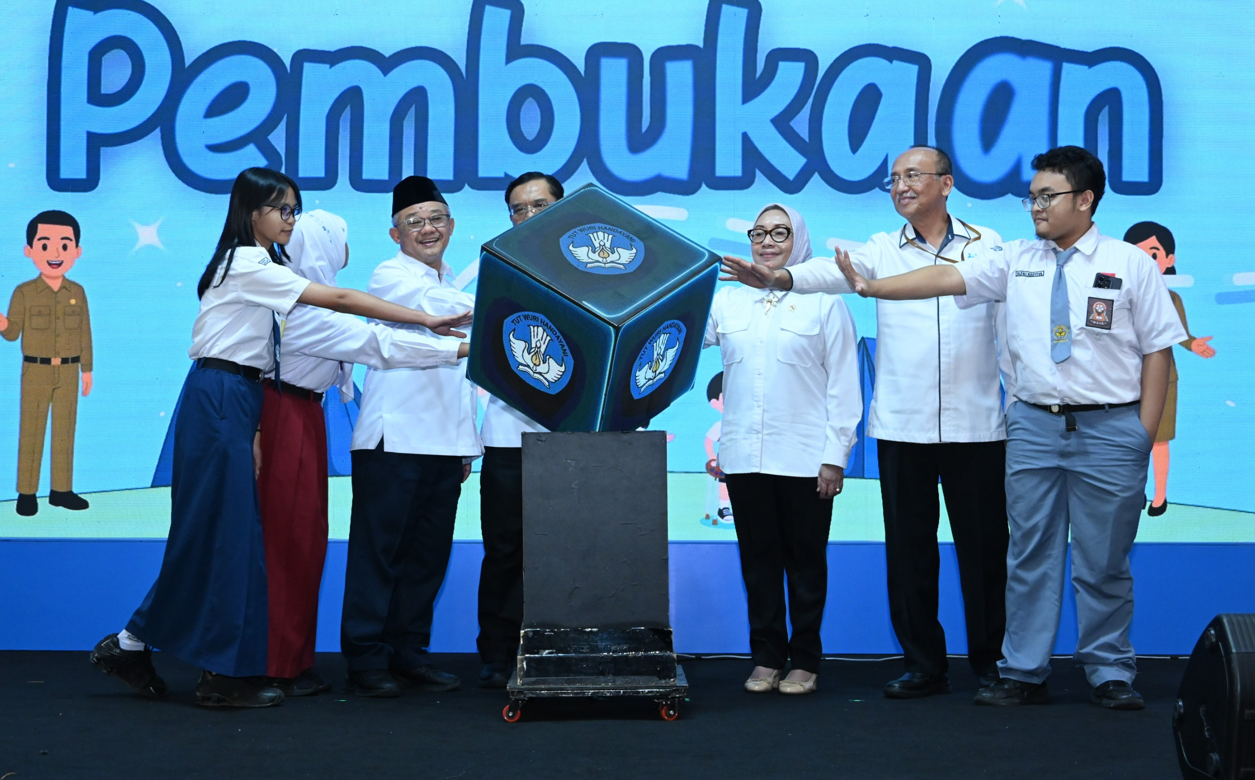 Kabar PAUD - Mendikdasmen dan Menteri PPPA Buka Bootcamp Anak Indonesia Hebat dan Semiloka Pengasuhan Serentak di Lima Kota Besar Indonesia
