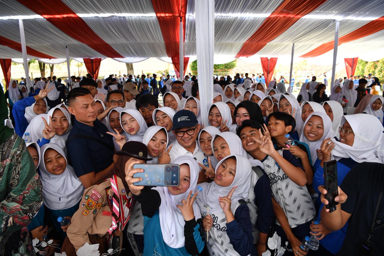 Kabar PAUD - Mendikdasmen Deklarasikan Gerakan Rukun Sama Teman di Garut, Saatnya Sekolah Kembali Menjadi Rumah Kedua Aman dan Nyaman Bagi Murid 