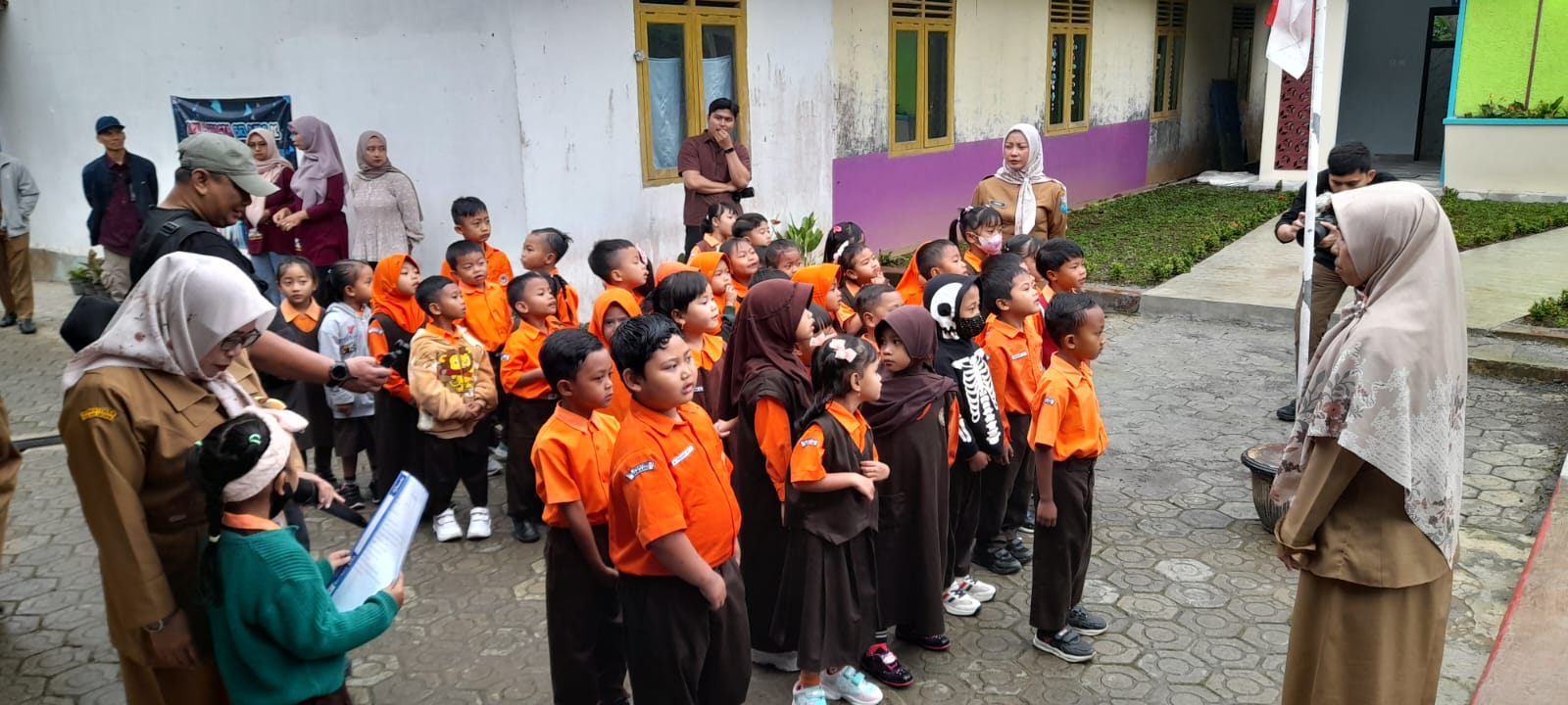 Kabar PAUD - Mendikdasmen Terbitkan SE Nomor 4 Tahun 2026 Tentang Upacara Bendera di Sekolah, Wajibkan Ikrar Pelajar dan Lagu Kerukunan