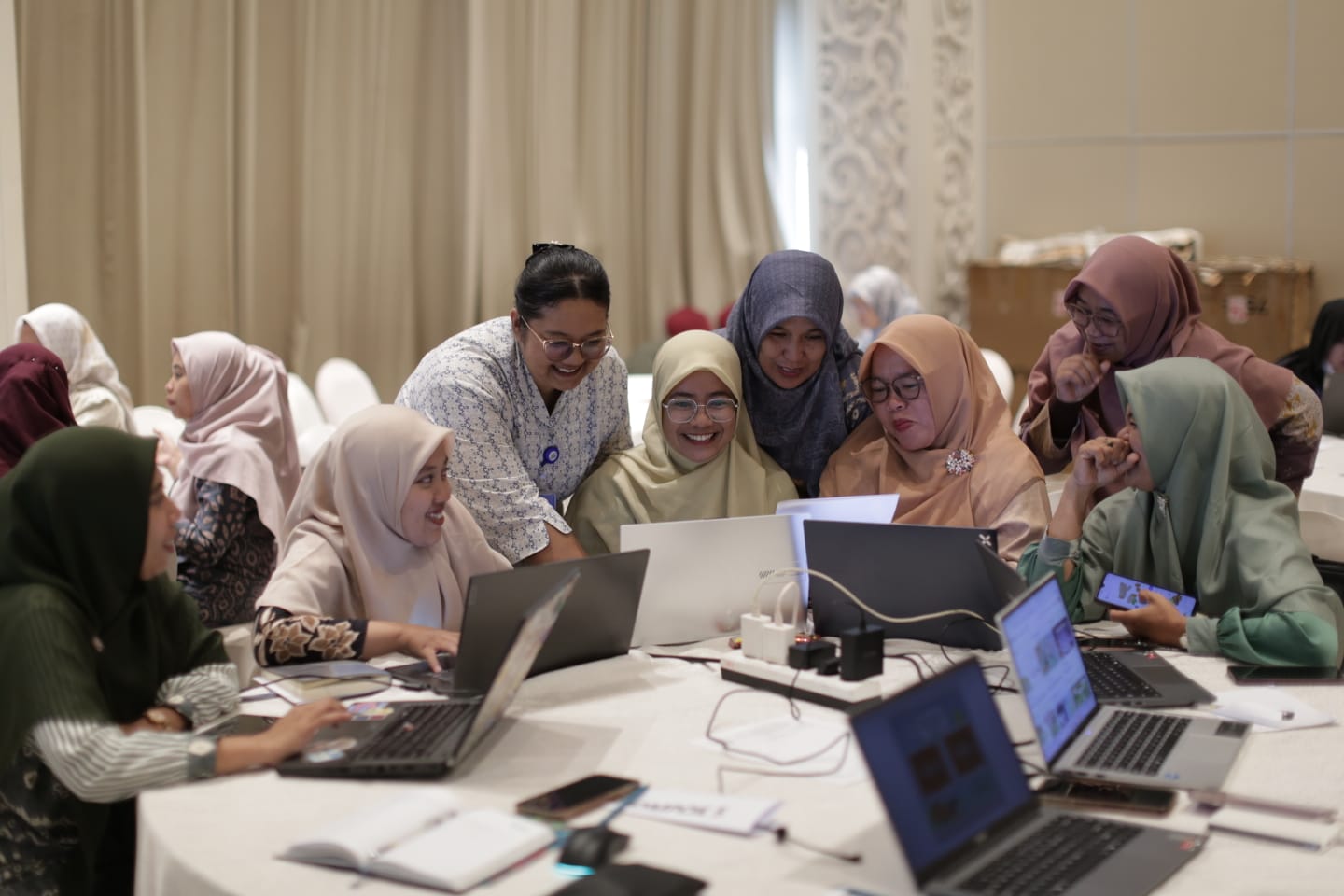 Kabar PAUD - Membedah Teknologi PID di Ruang Kelas PAUD, Persiapkan Generasi Emas 2045 Berdaya Saing Global dan Melek Digital