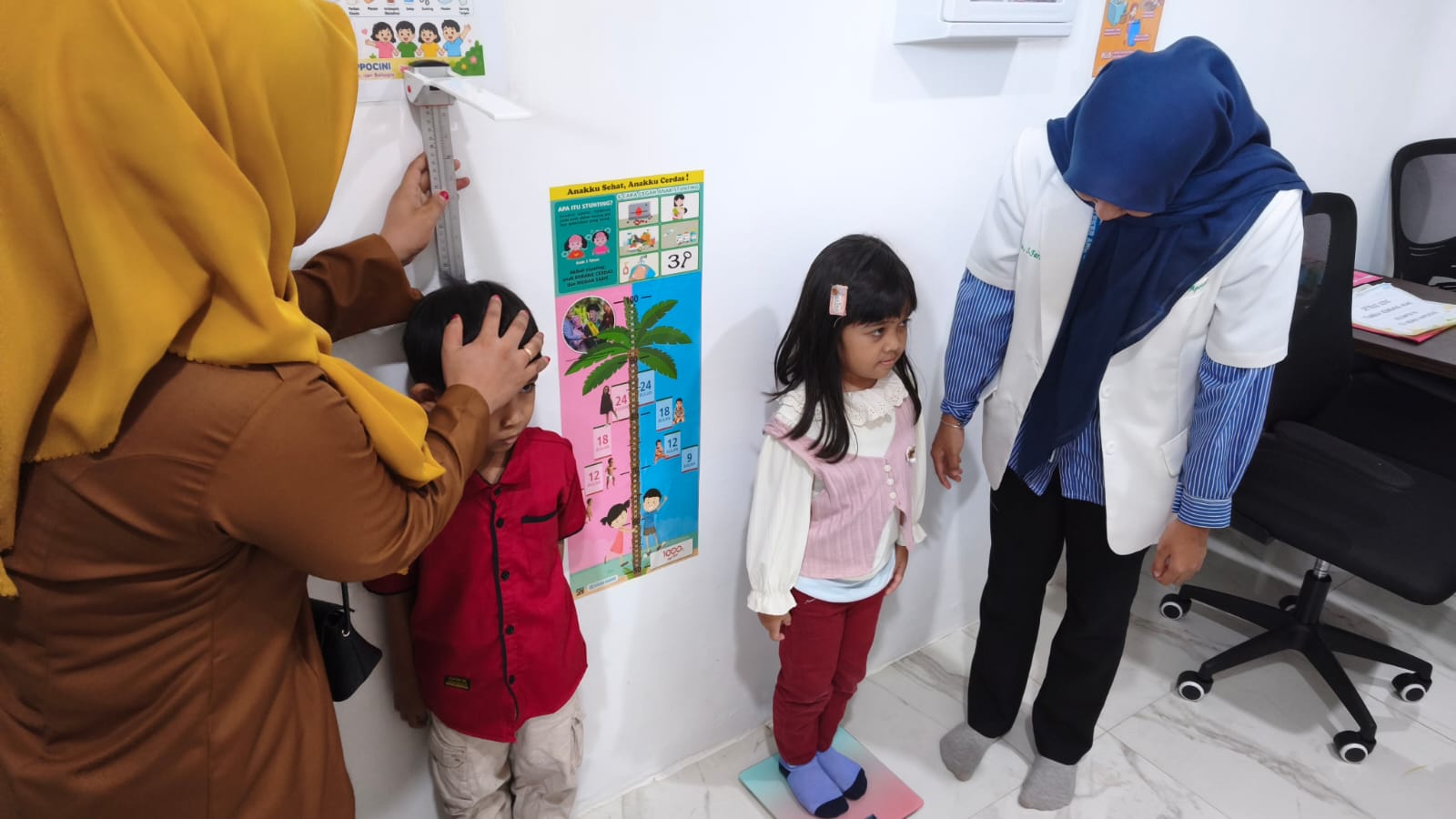 Kabar PAUD - Tim Liputan PAUDPEDIA Pantau MPLS Ramah di Empat Provinsi, Ketika Sekolah Menjadi Ruang Penuh Kasih Sayang dan Rumah Kedua Murid