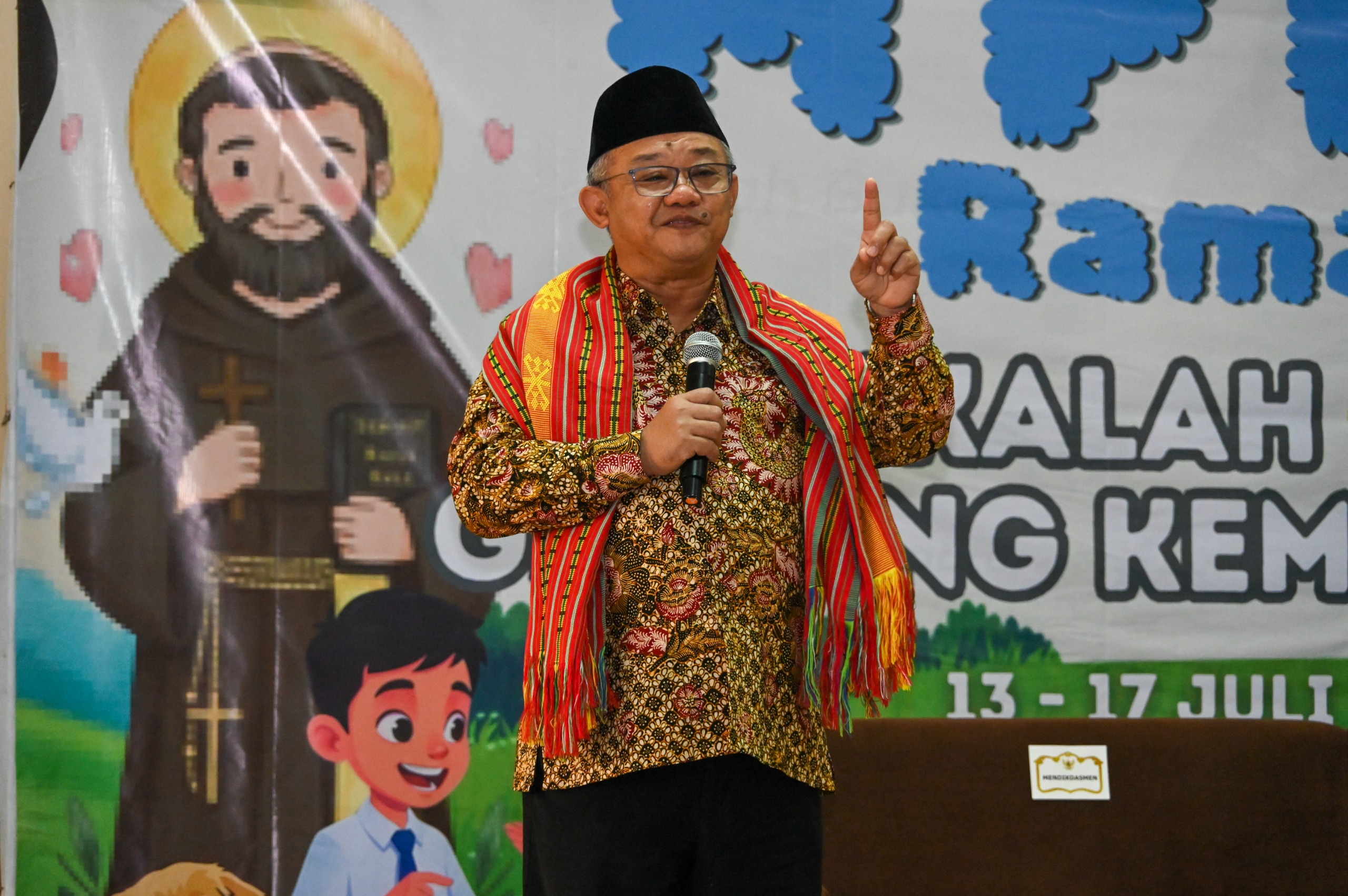 Kabar PAUD - Mendikdasmen Tinjau Pelaksanaan MPLS RAMAH di Sekolah Santa Fransiskus Jakarta, “Setiap Bertemu Anak TK dan SD, Saya Mendapat Energi Baru”