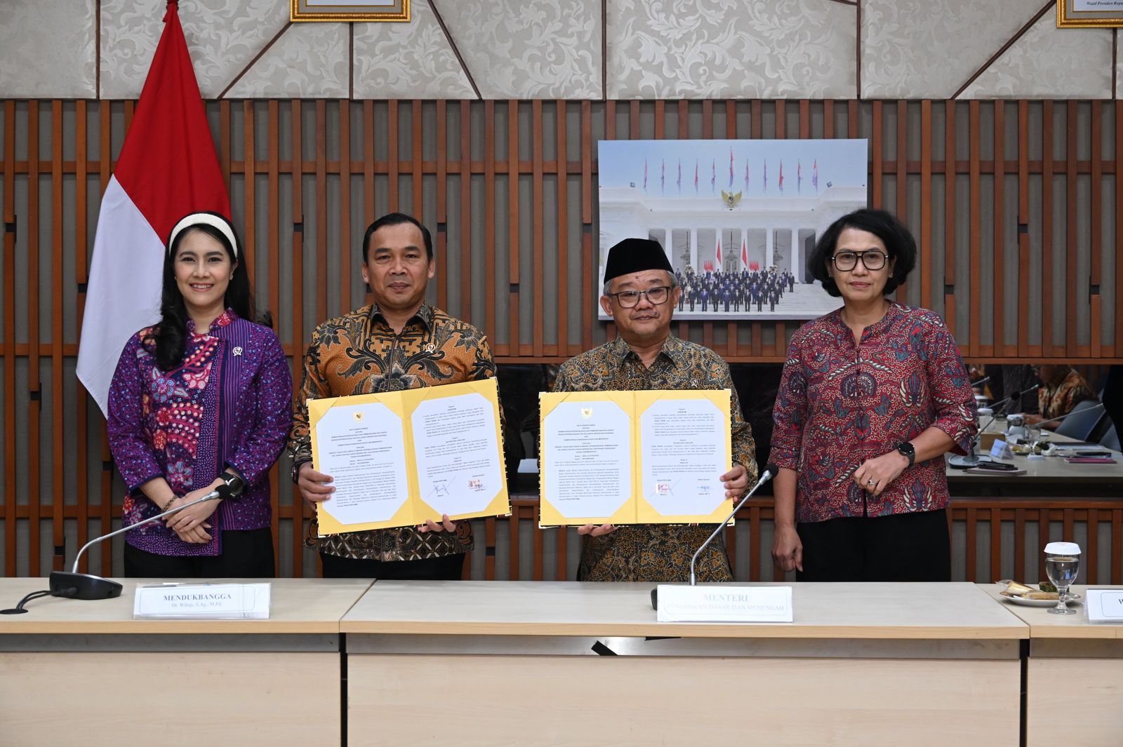 Kabar PAUD - Kemendikdasmen dan Kemendukbangga Tandatangan MoU Perkuat Pendidikan Keluarga, Fokus pada Generasi Z dan Alpha Bangun Ekosistem Pendidikan Holistik