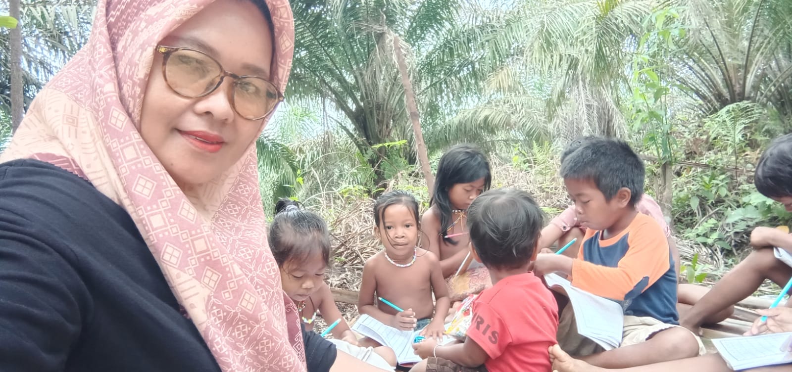 Kabar PAUD - Menyemai Harapan di Balik Rimba, Ketika PKBM Membawa Layanan Jenjang PAUD untuk Anak-Anak Suku Anak Dalam