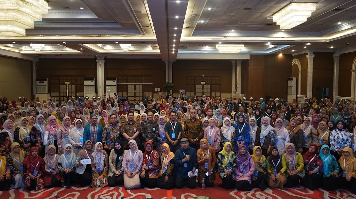 Kabar PAUD - Bimtek Finalisasi Dokumen PKS Angkatan ke-58 Tekankan Sinergi Media dan Swakelola PAUD DIY-Jateng, Menggalang Partisipasi Semesta dari Ruang Kelas Prasekolah