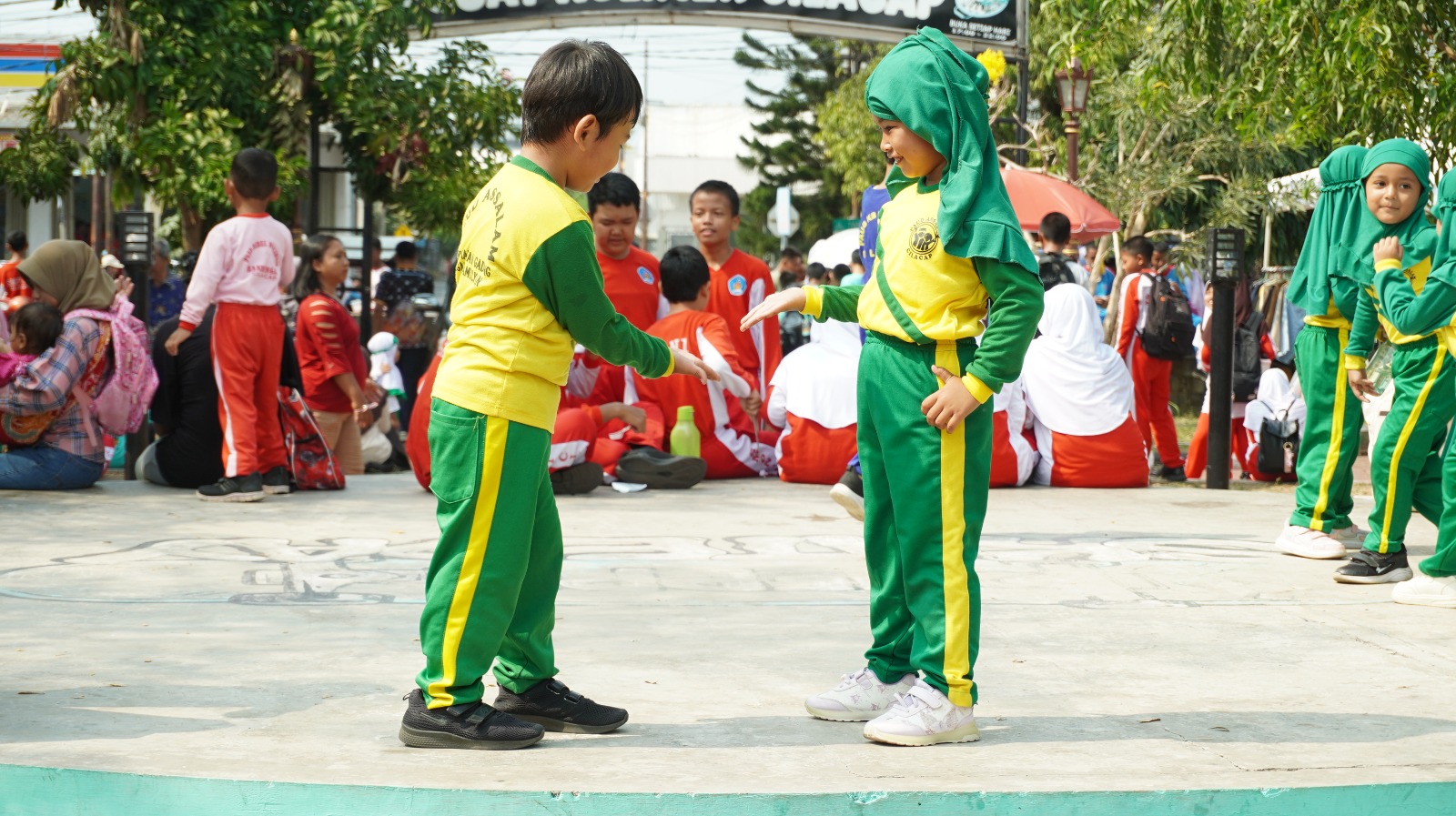 Aksi Lucu Anak PAUD Warnai Puncak Penutupan Hari Aksara Internasional Ke-60,  Literasi Bukan Cuma Soal Baca Tulis Hitung, tapi Memahami Kehidupan